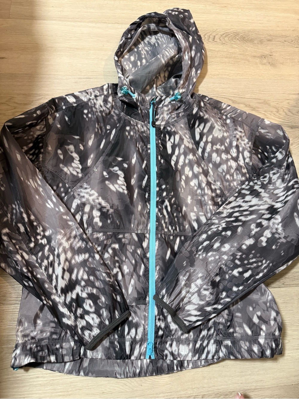 Zella Gray Aqua Blue Lightweight Jacket Windbreaker Hood Drawstring Womens Sz L